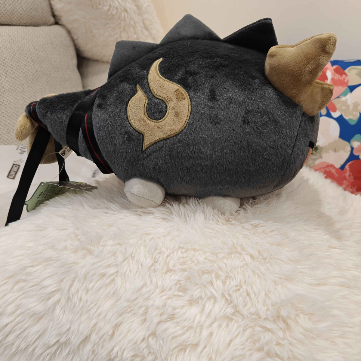 Arknights Chongyue Bean Plush Showing Left SIde