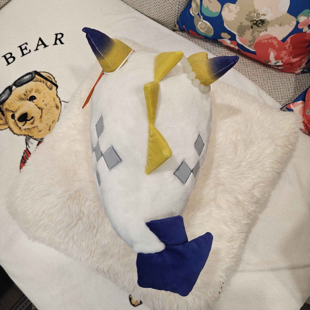 Arknights Shu bean plush doll side view showing Spine Detail